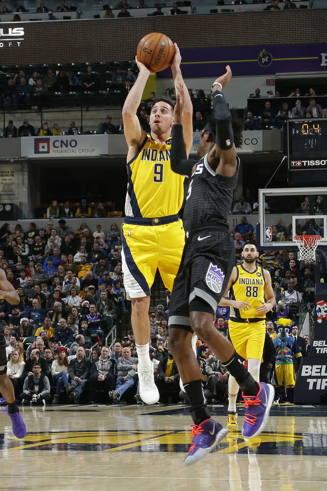 詹姆斯因踩 詹姆斯因踩